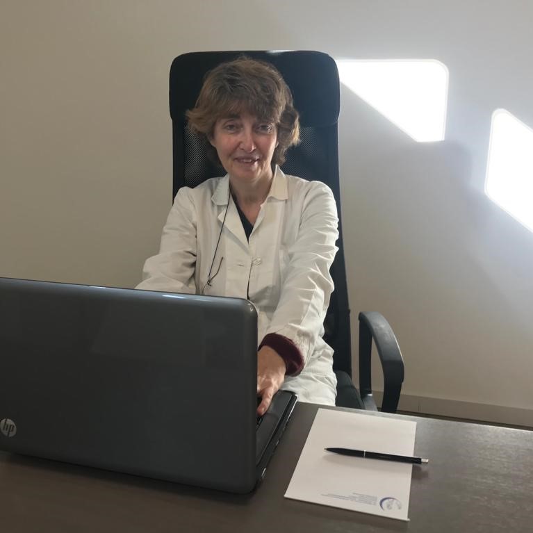 Dott.ssa Anna Faustini Cento Medico Selene